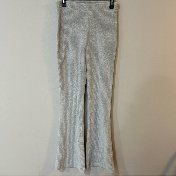 Aerie Groove On Grey Velour Ribbed Flare Waffle Knit Pants Size Medium Long - Picture 2 of 6